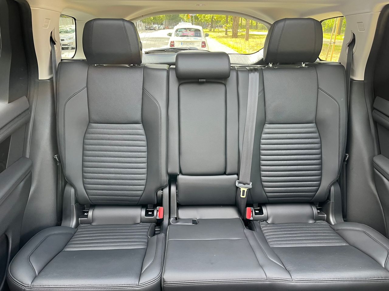 Foto Land-Rover Discovery Sport 33