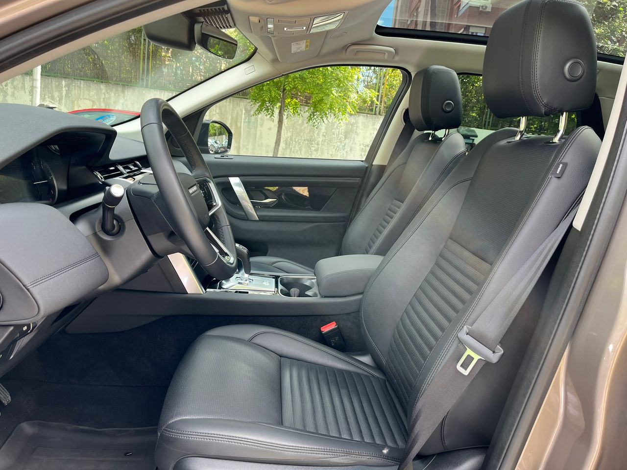 Foto Land-Rover Discovery Sport 36