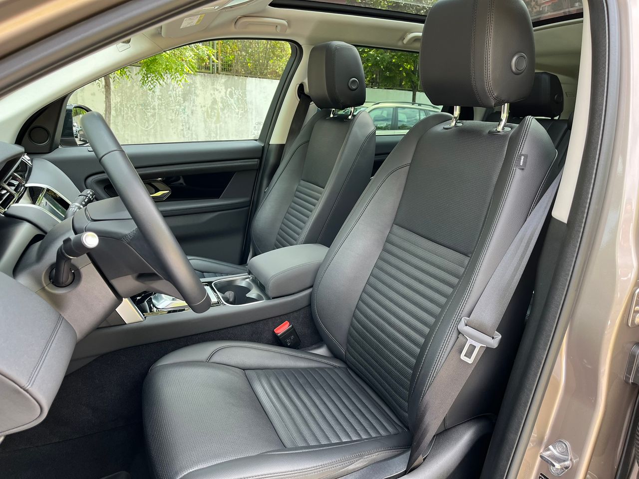 Foto Land-Rover Discovery Sport 40