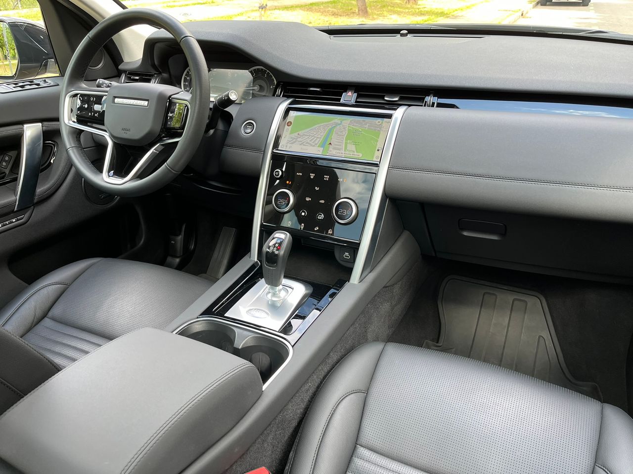 Foto Land-Rover Discovery Sport 46