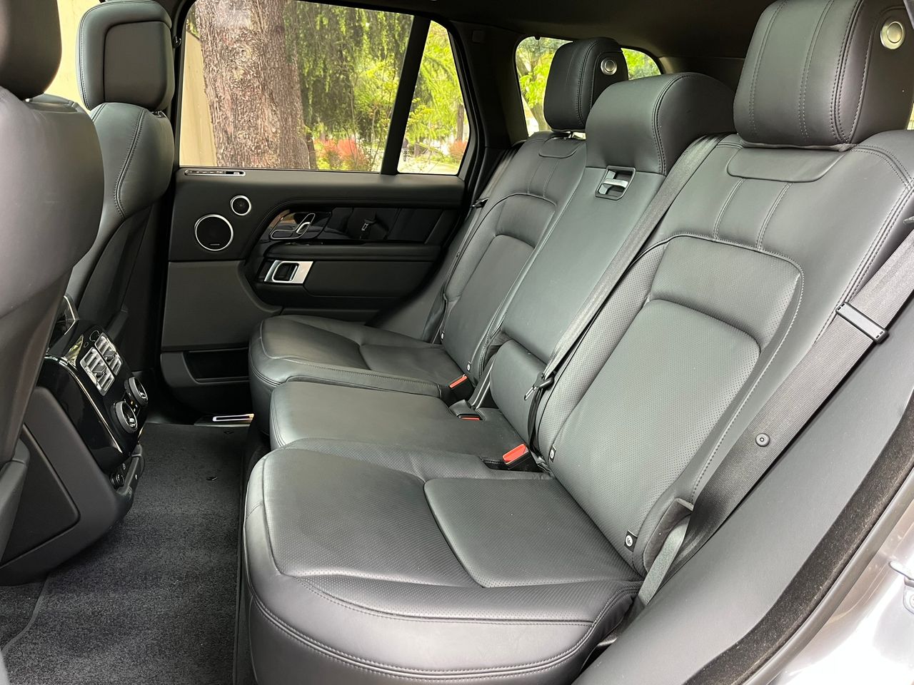 Foto Land-Rover Range Rover 34