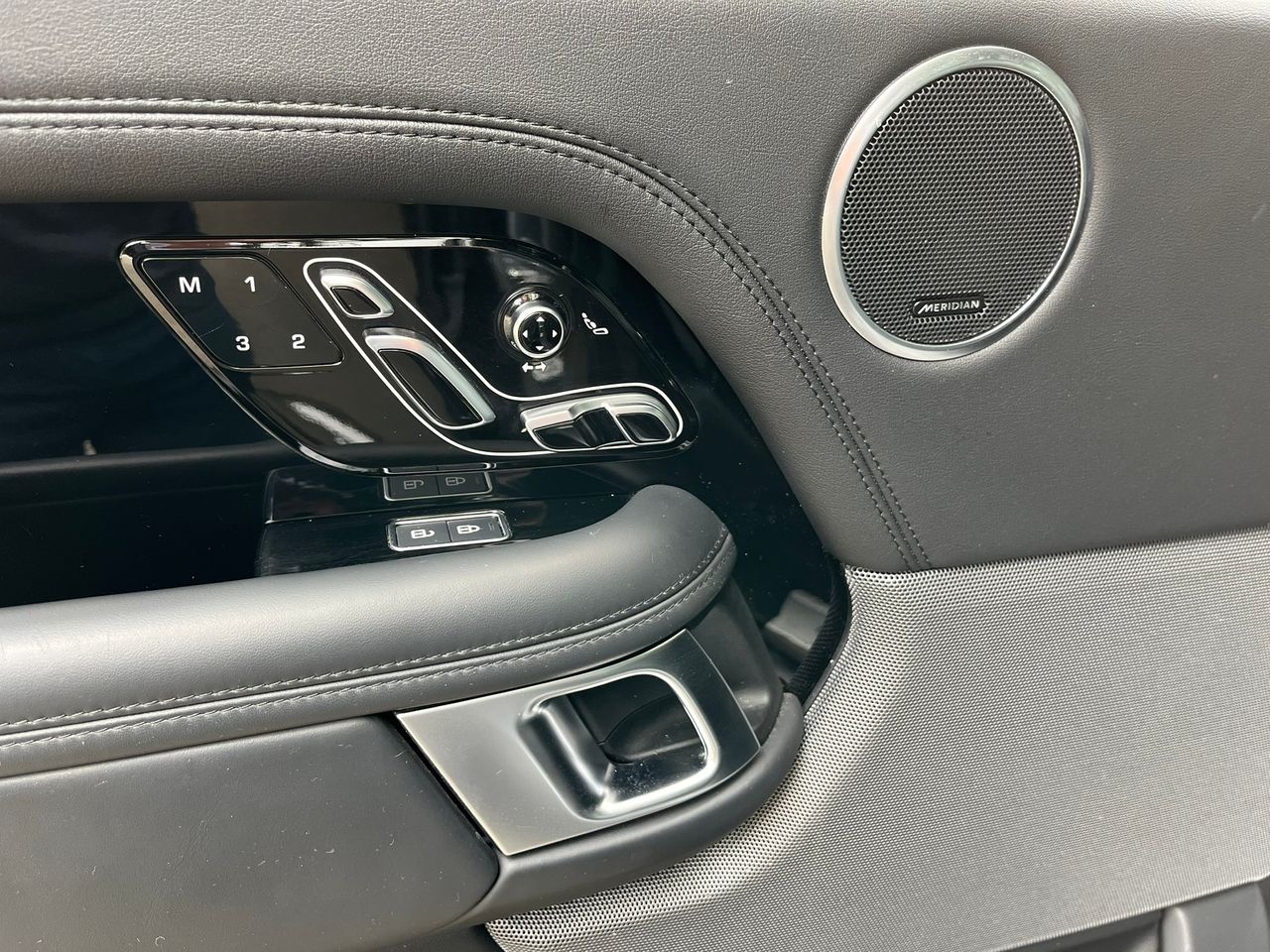 Foto Land-Rover Range Rover 37