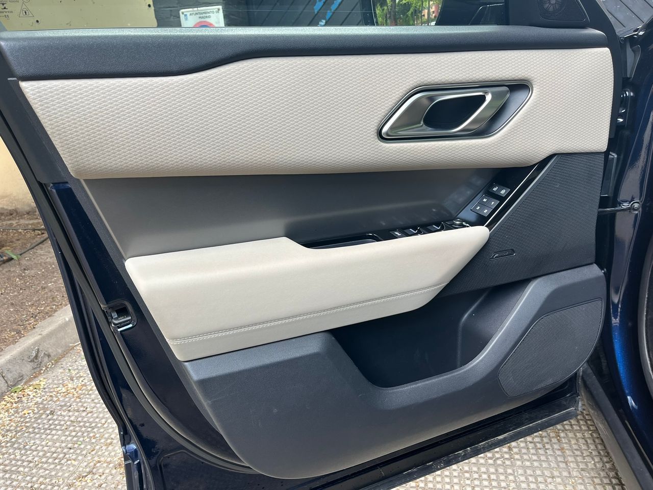 Foto Land-Rover Range Rover Velar 34