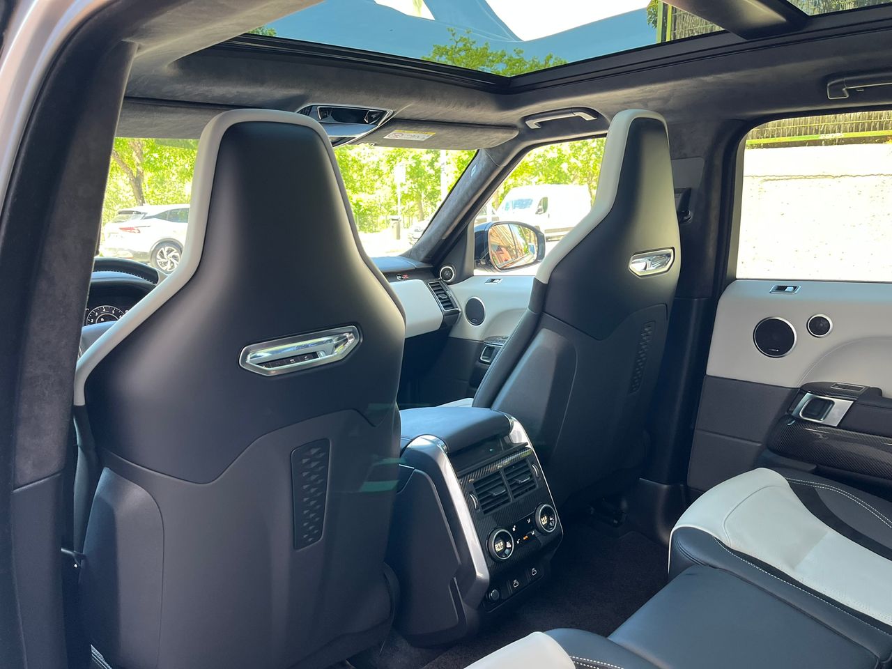 Foto Land-Rover Range Rover Sport 36