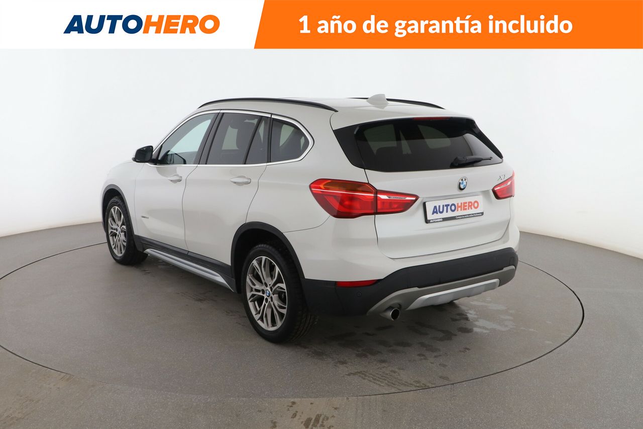 Foto BMW X1 4