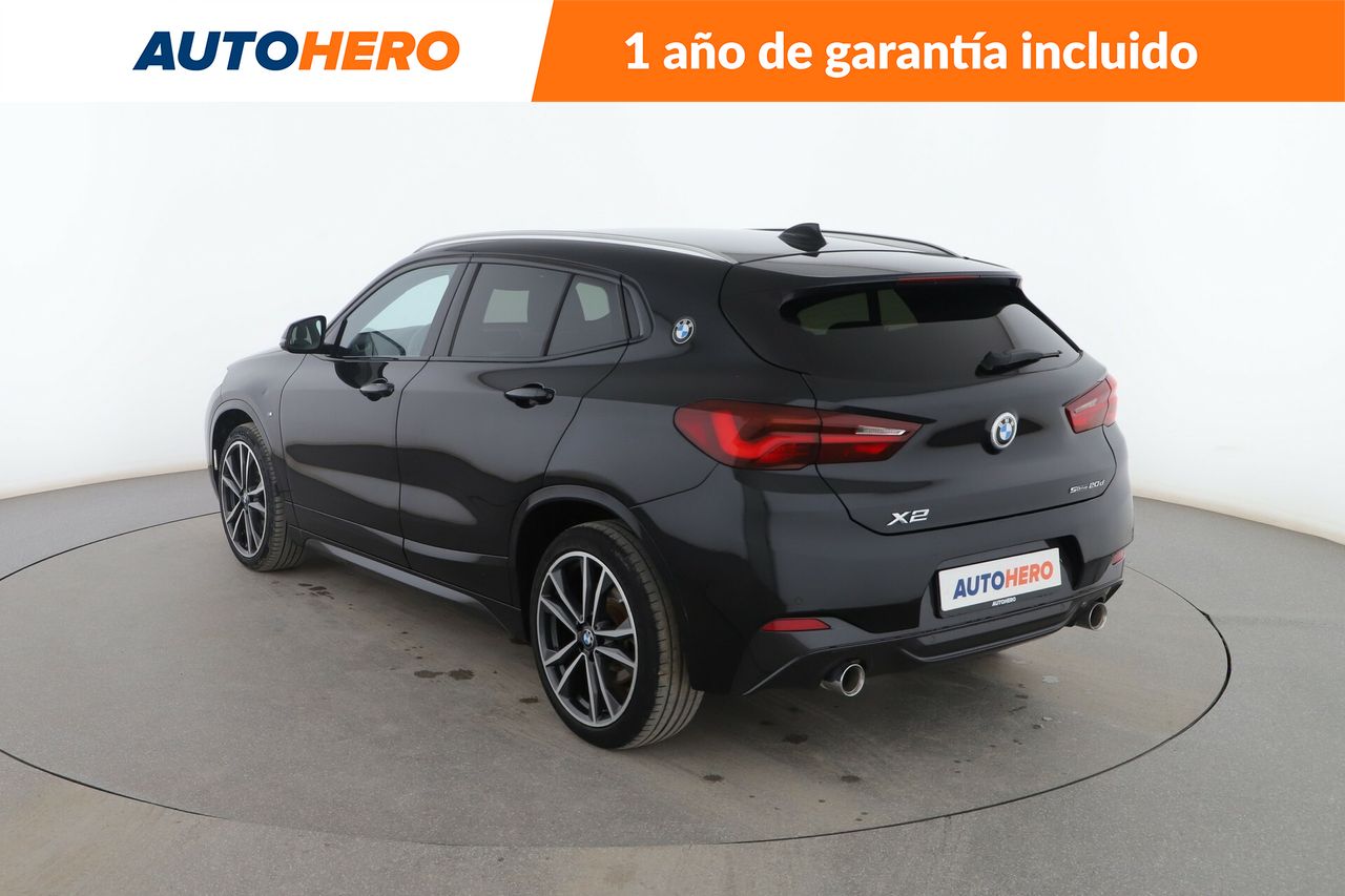 Foto BMW X2 4