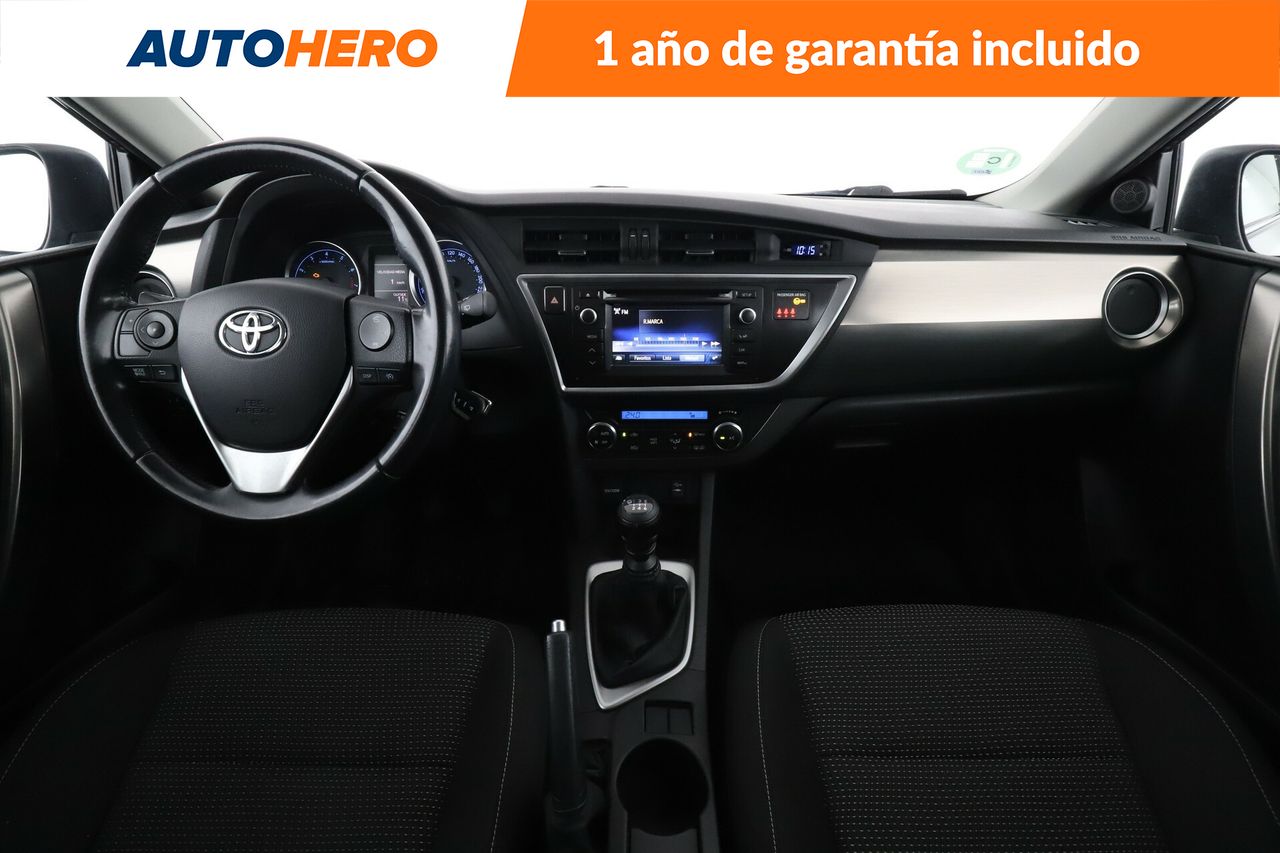 Foto Toyota Auris 12