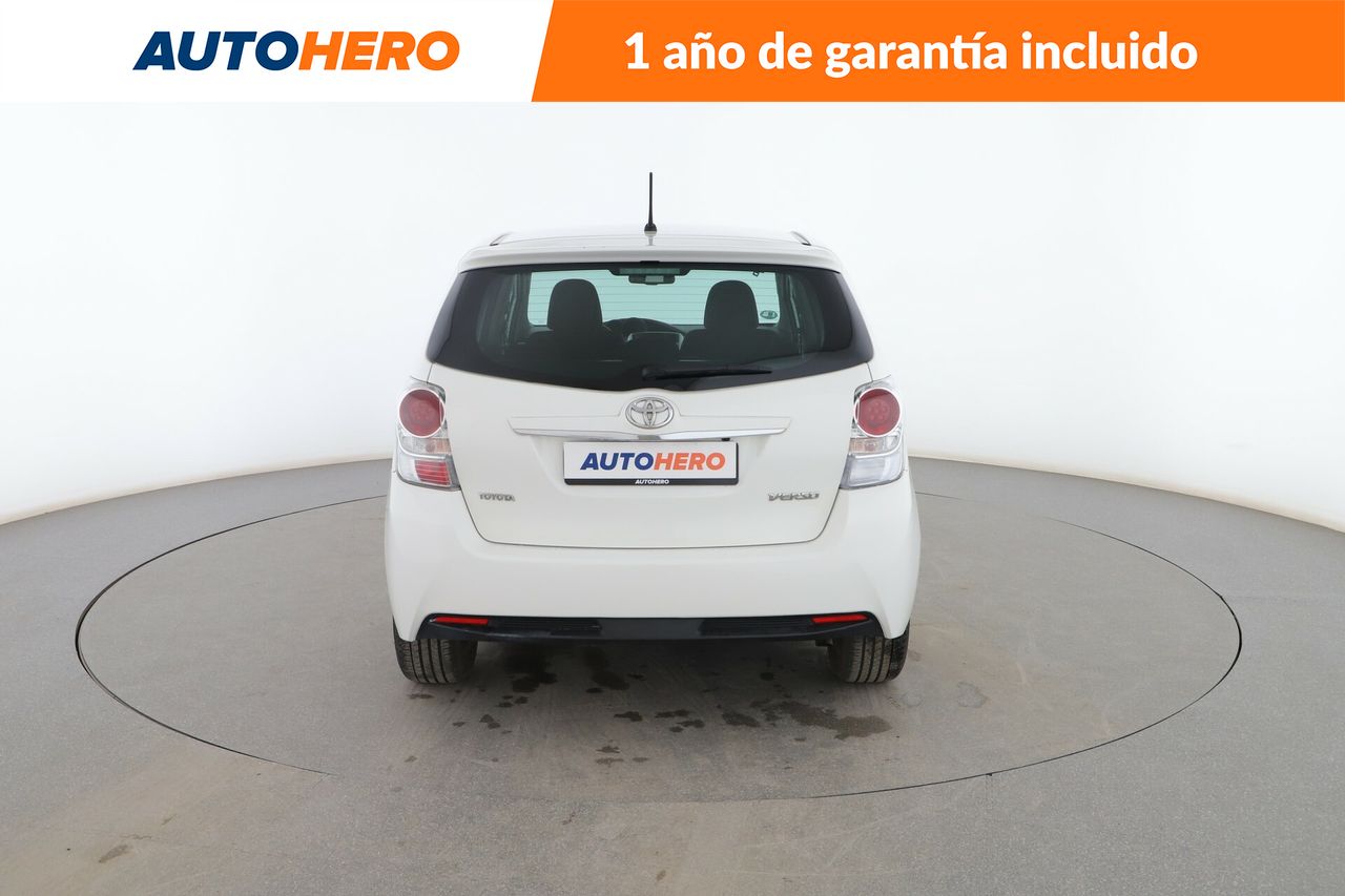 Foto Toyota Corolla Verso 4