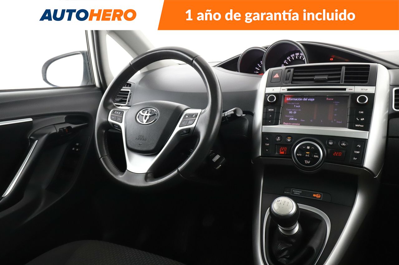Foto Toyota Corolla Verso 13