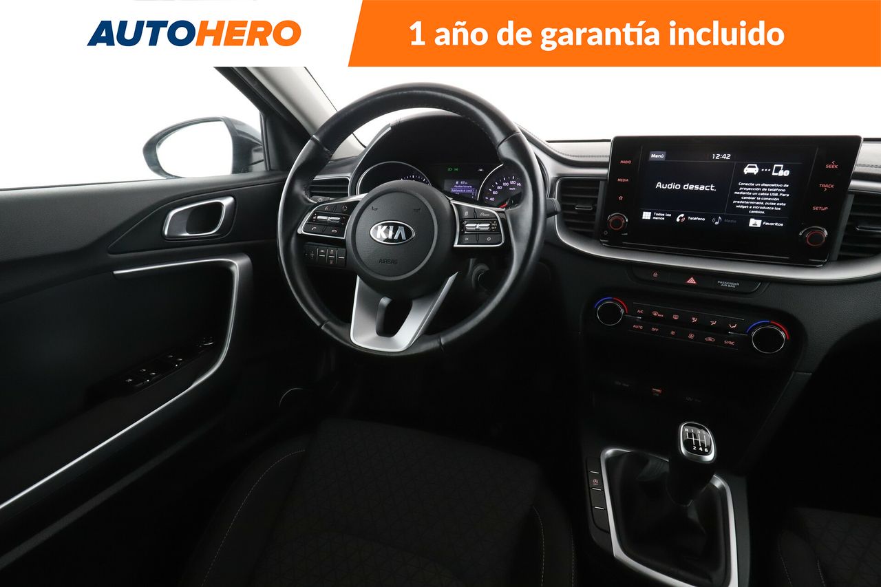 Foto Kia XCeed 13