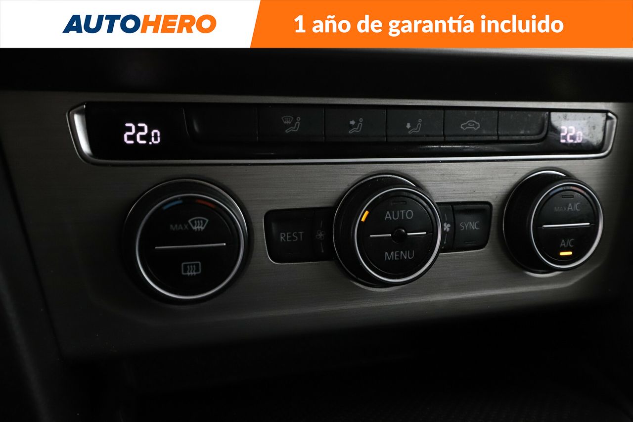 Foto Volkswagen Passat 24