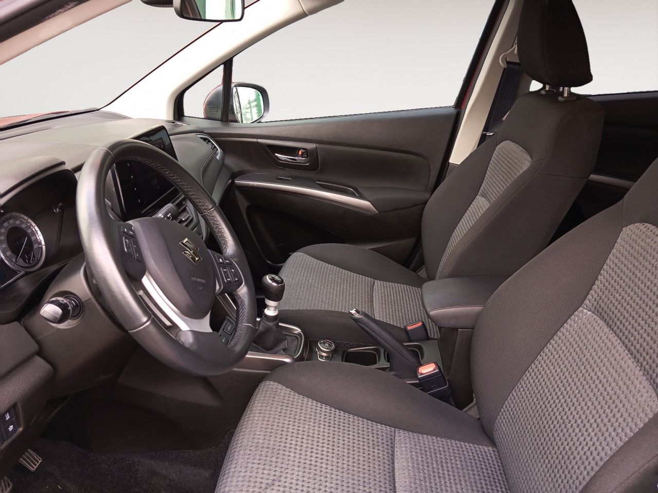 Foto Suzuki S-Cross 8