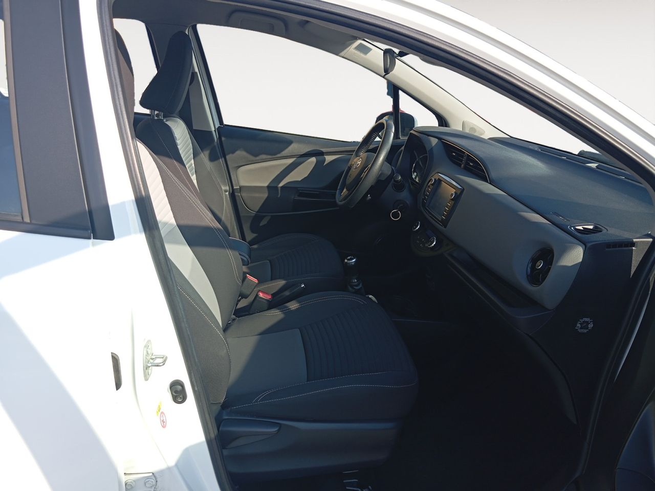 Foto Toyota Yaris 10