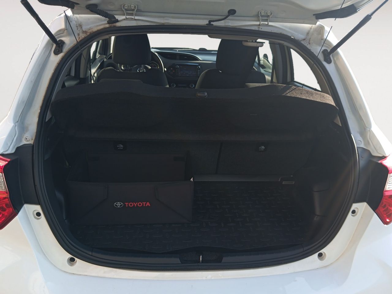 Foto Toyota Yaris 11