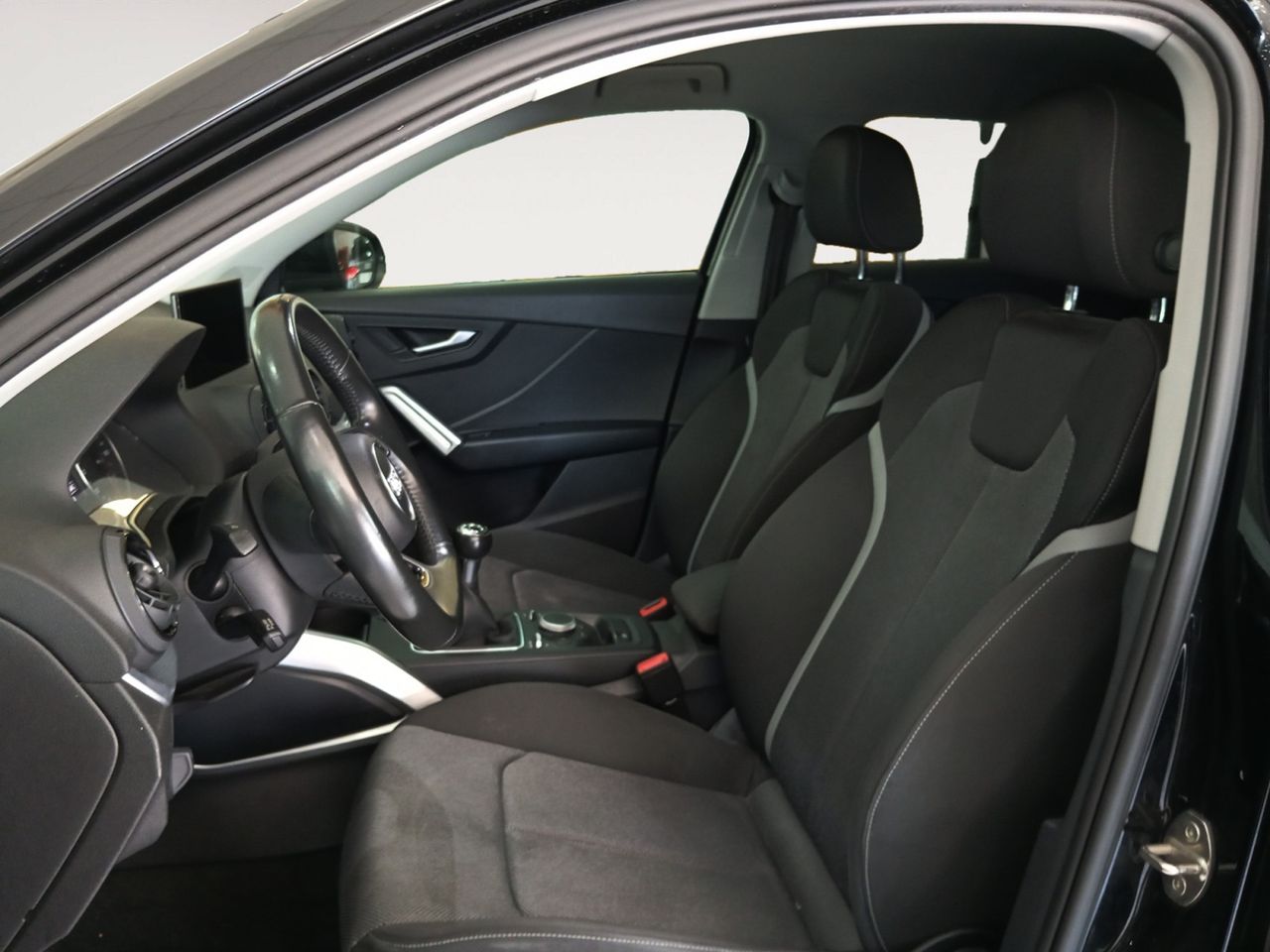 Foto Audi Q2 8