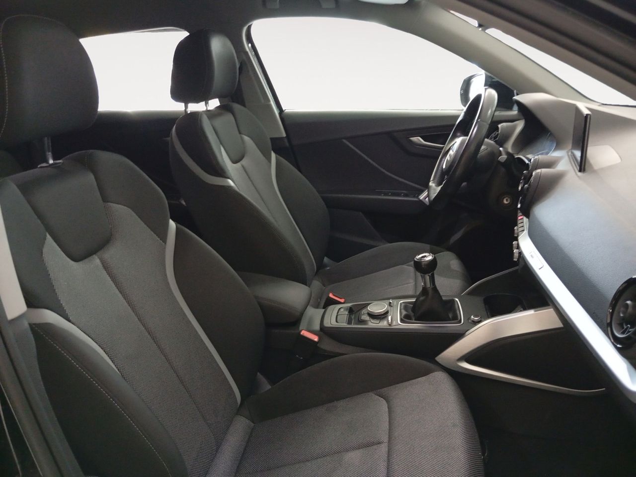 Foto Audi Q2 10