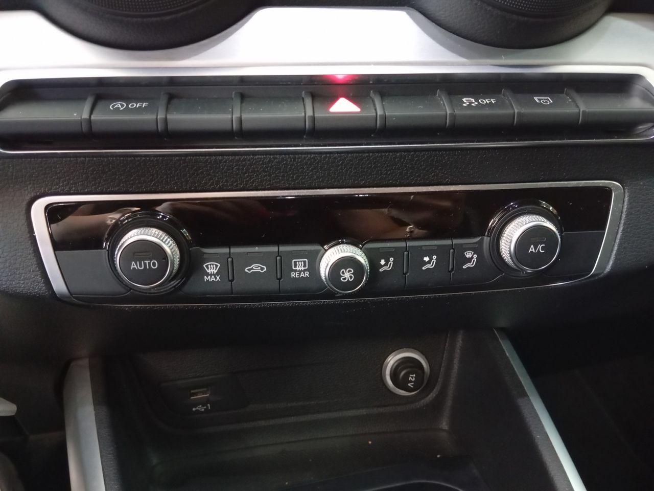 Foto Audi Q2 15