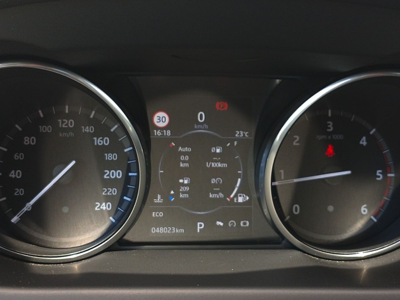 Foto Land-Rover Discovery Sport 15