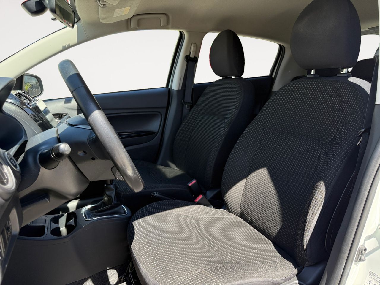 Foto Mitsubishi Space Star 8