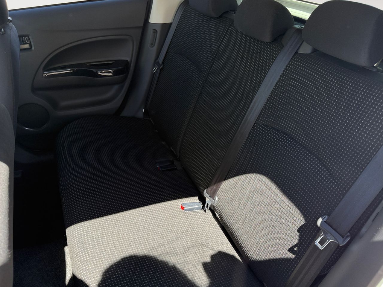 Foto Mitsubishi Space Star 9