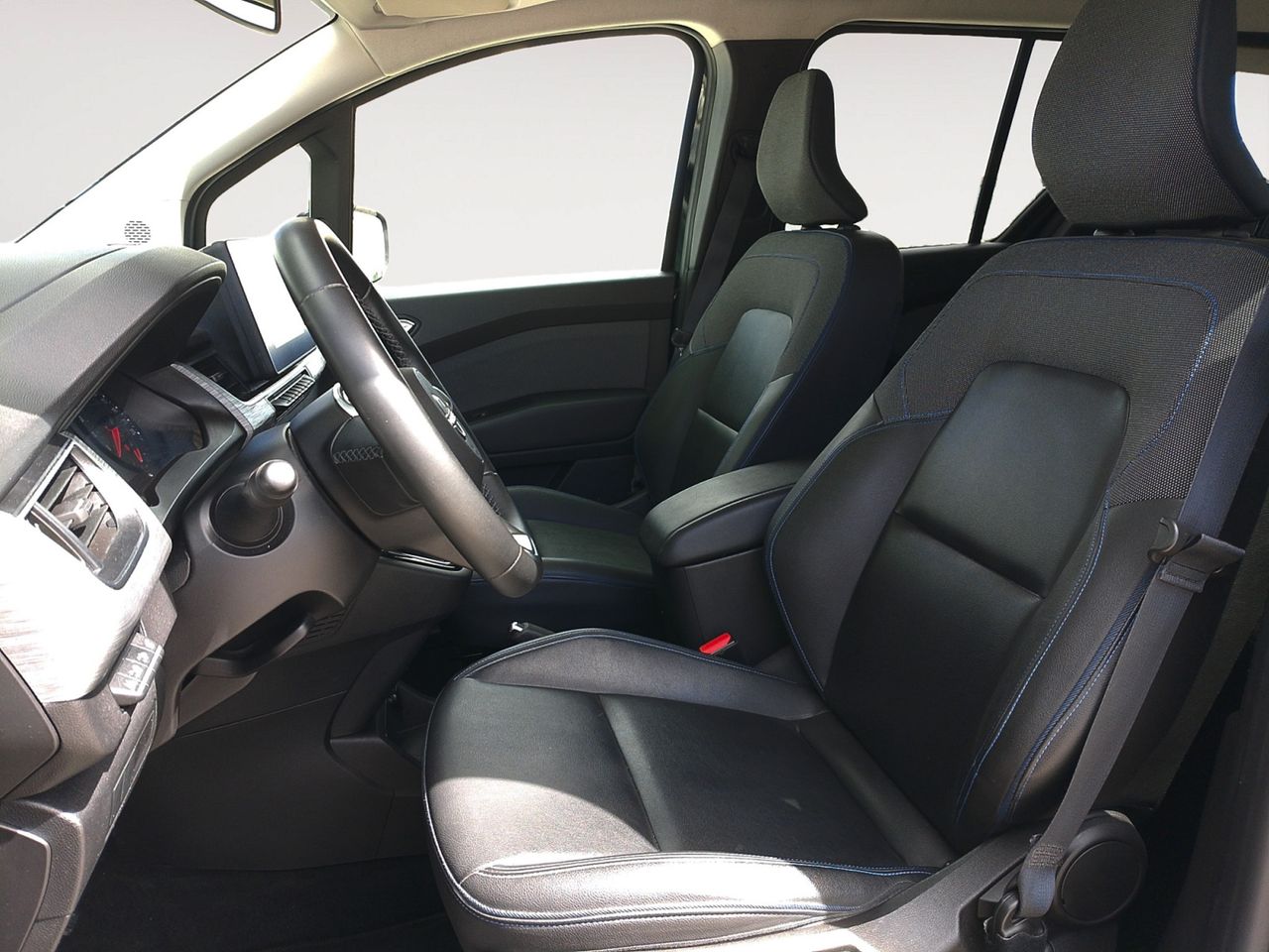 Foto Nissan Townstar 8