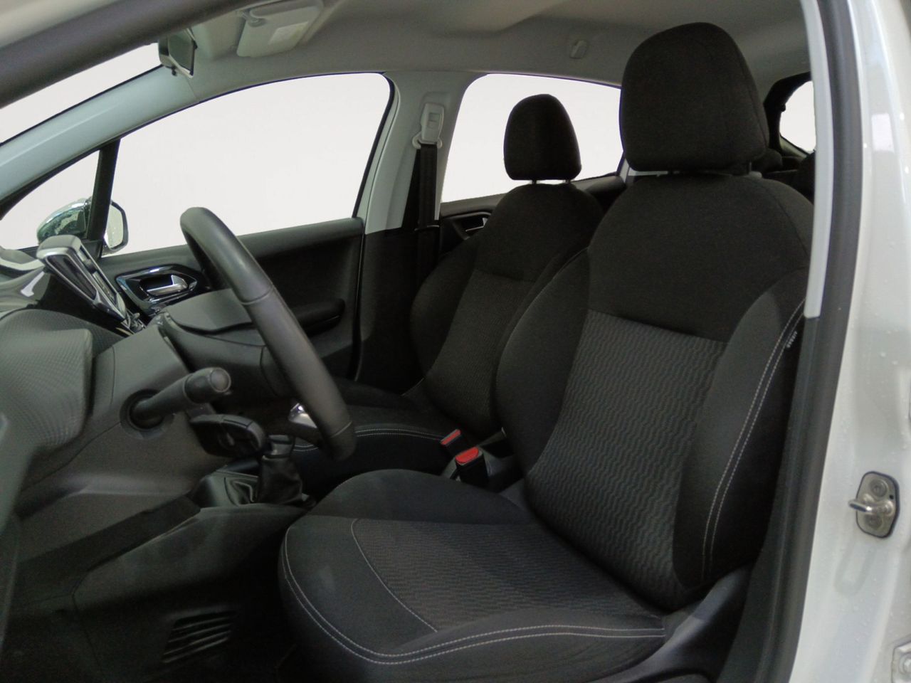 Foto Peugeot 208 8