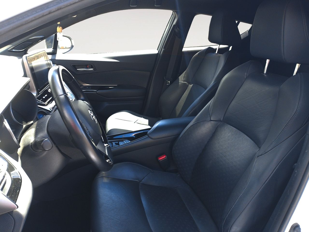 Foto Toyota C-HR 8