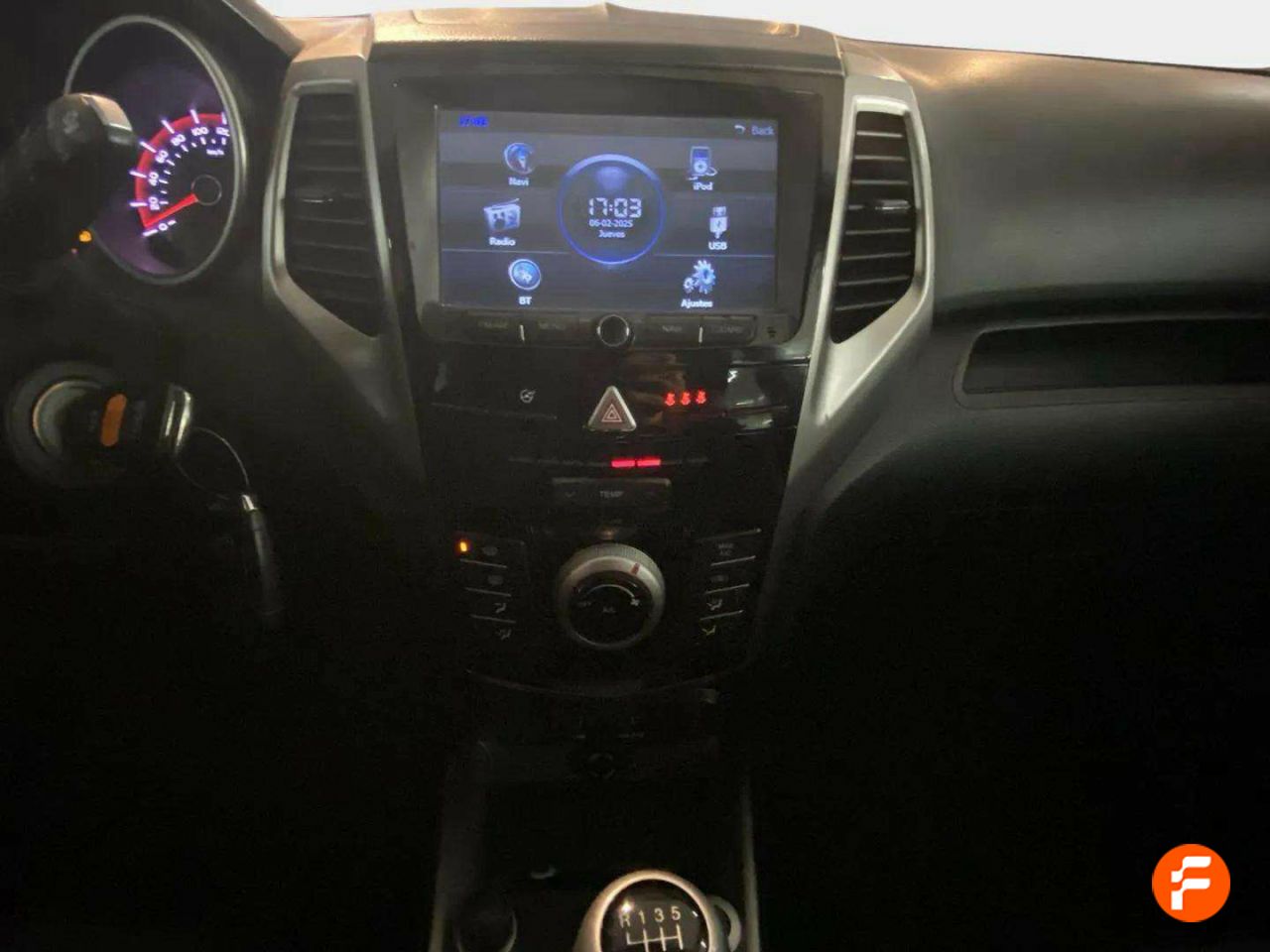 Foto SsangYong Tivoli 17