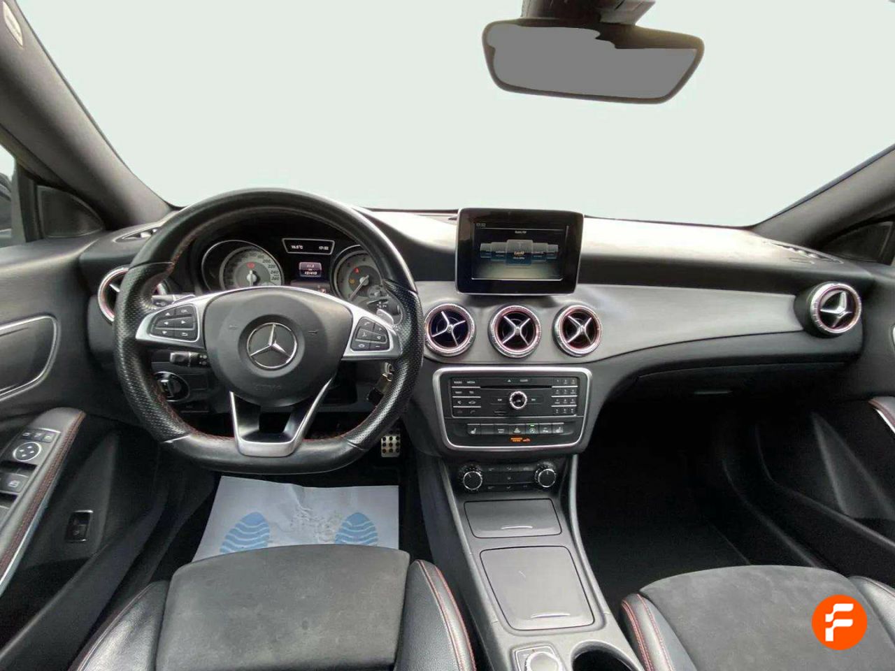 Foto Mercedes-Benz Clase CLA 11