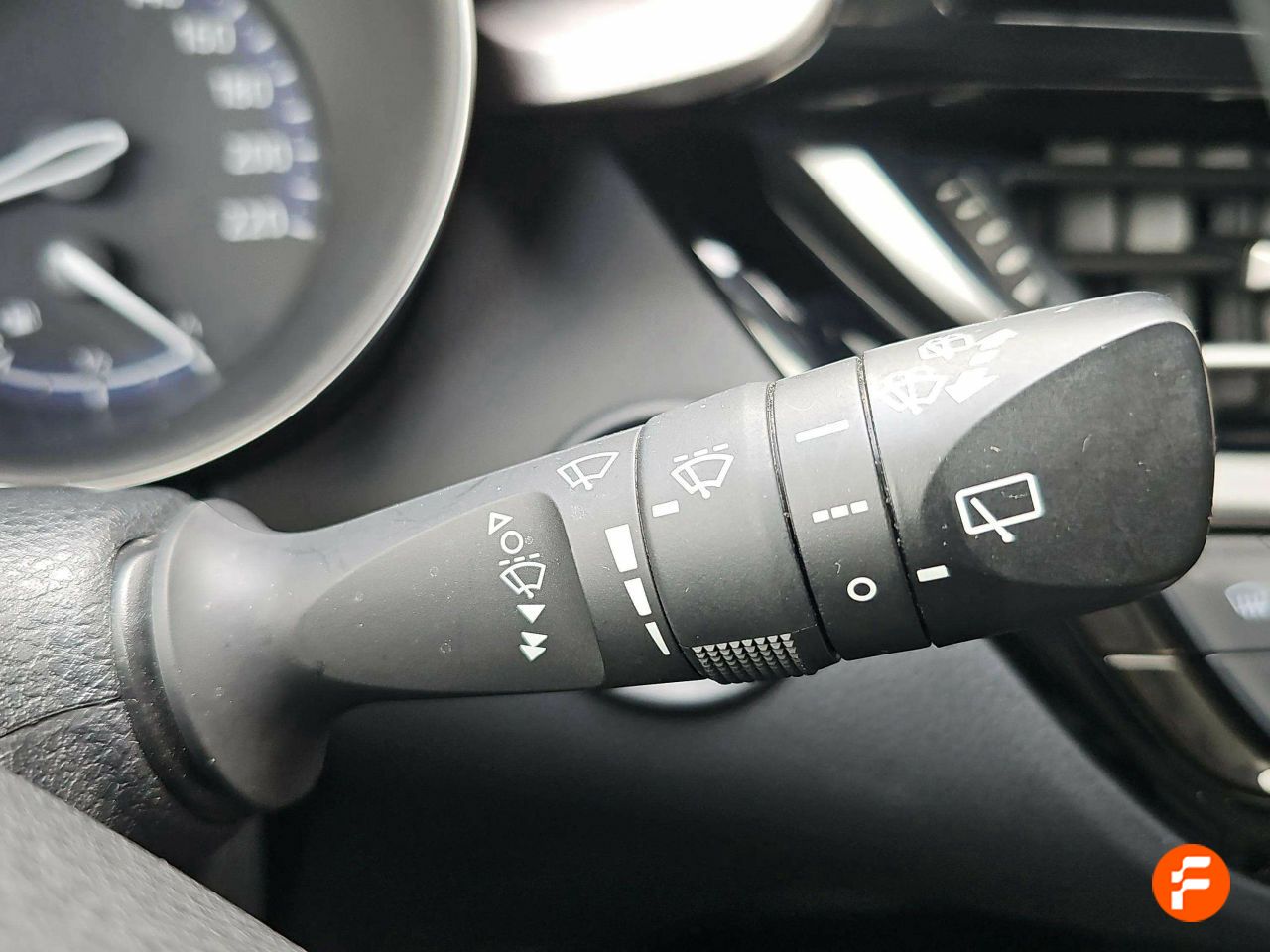 Foto Toyota C-HR 23