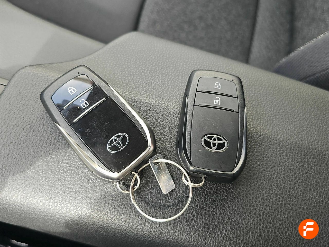 Foto Toyota C-HR 34