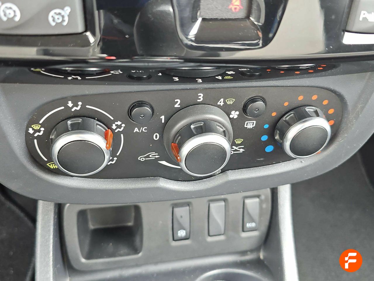 Foto Dacia Duster 29