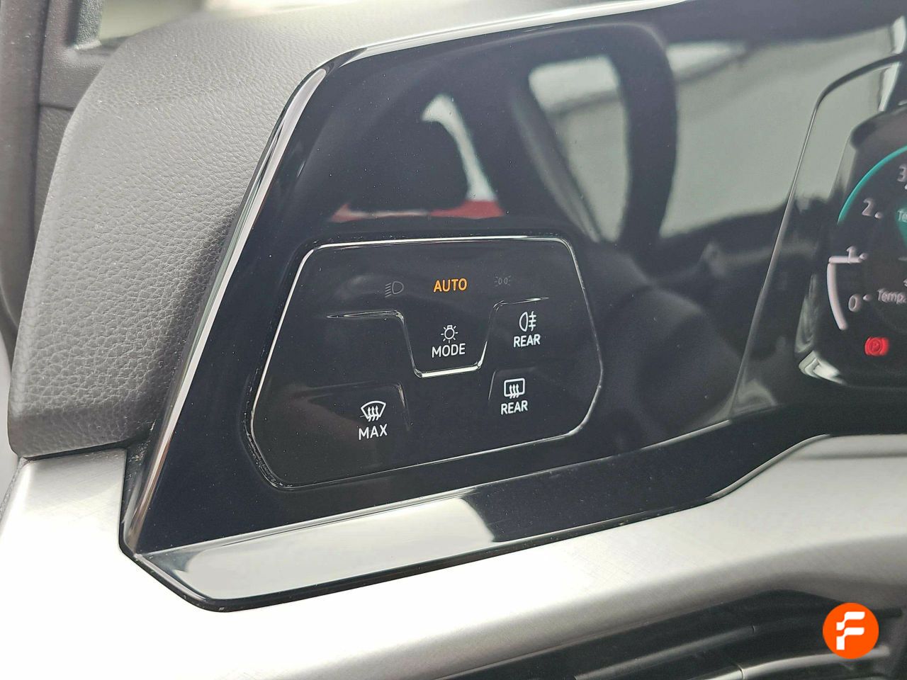 Foto Volkswagen Golf 24