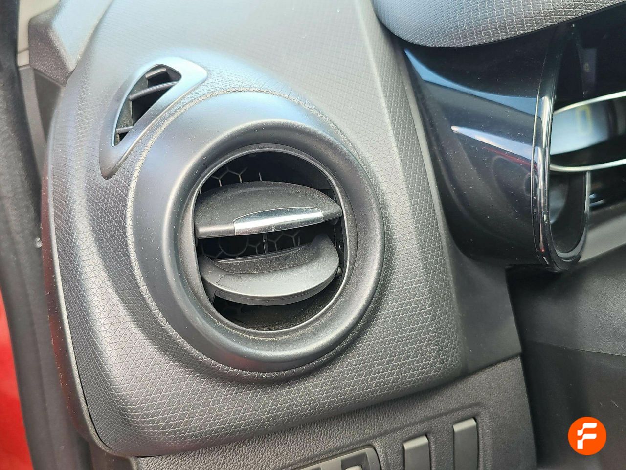 Foto Renault Clio 28