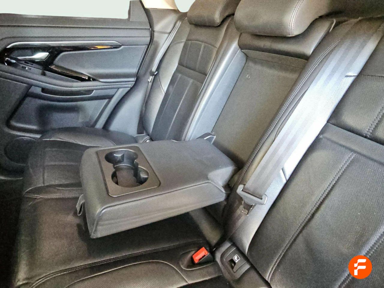 Foto Land-Rover Range Rover Evoque 24