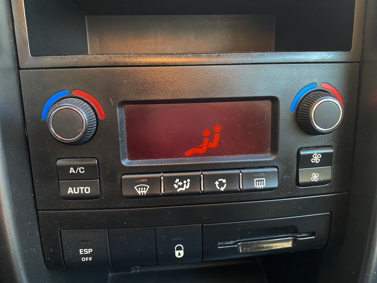 Foto Peugeot 207 15