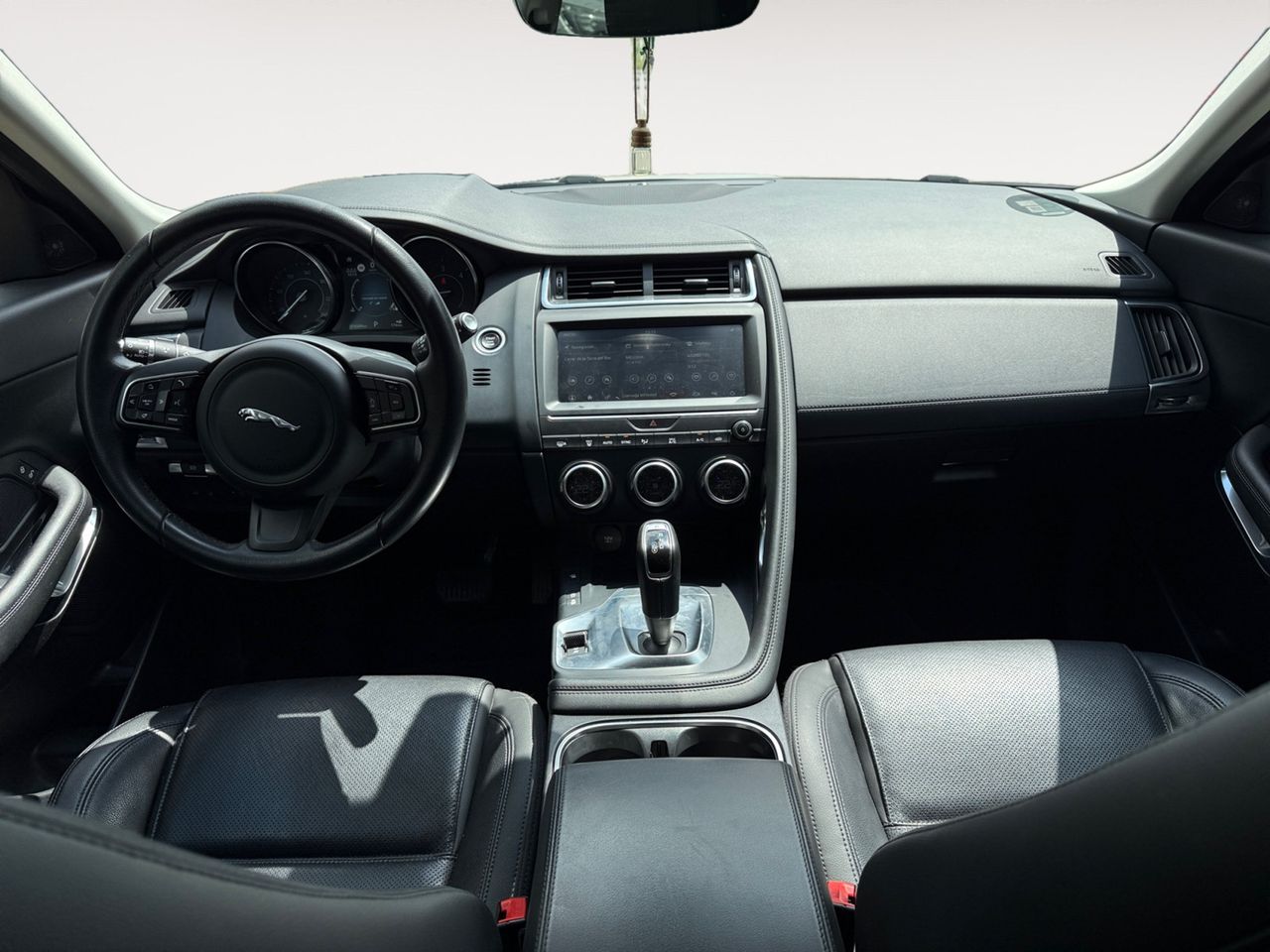 Foto Jaguar E-Pace 6