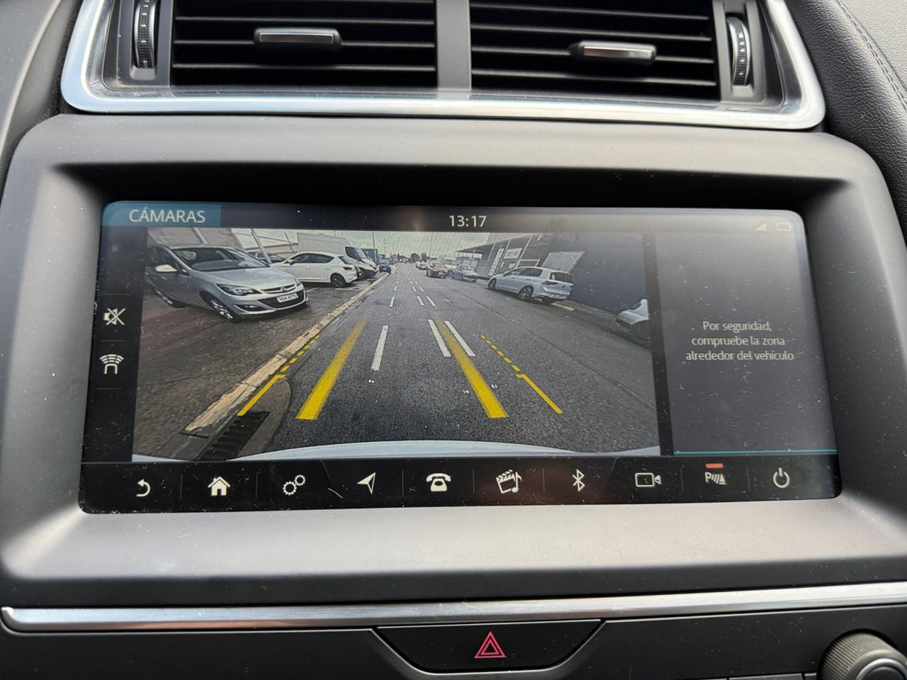 Foto Jaguar E-Pace 17