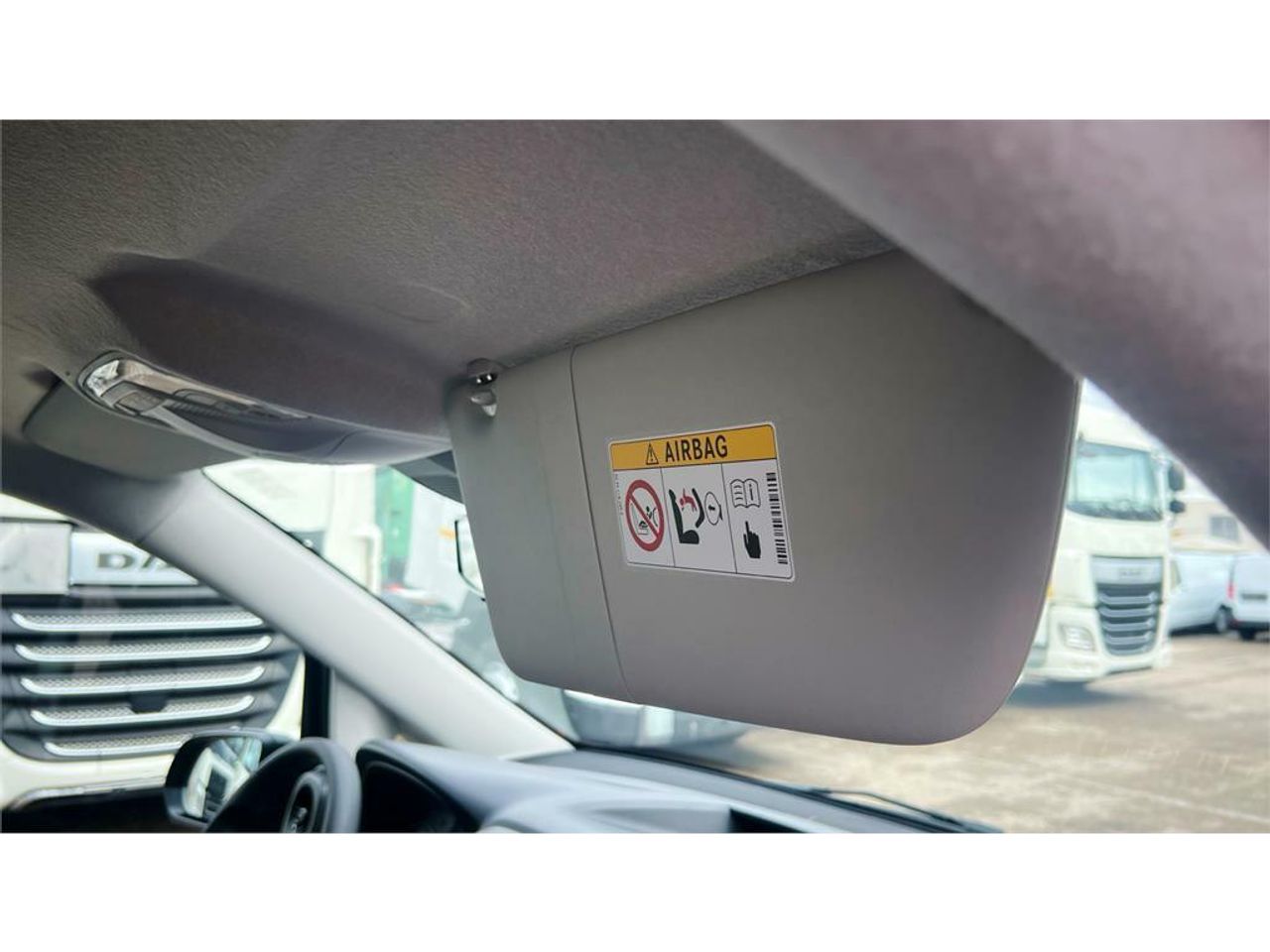 Foto Mercedes-Benz Vito 13