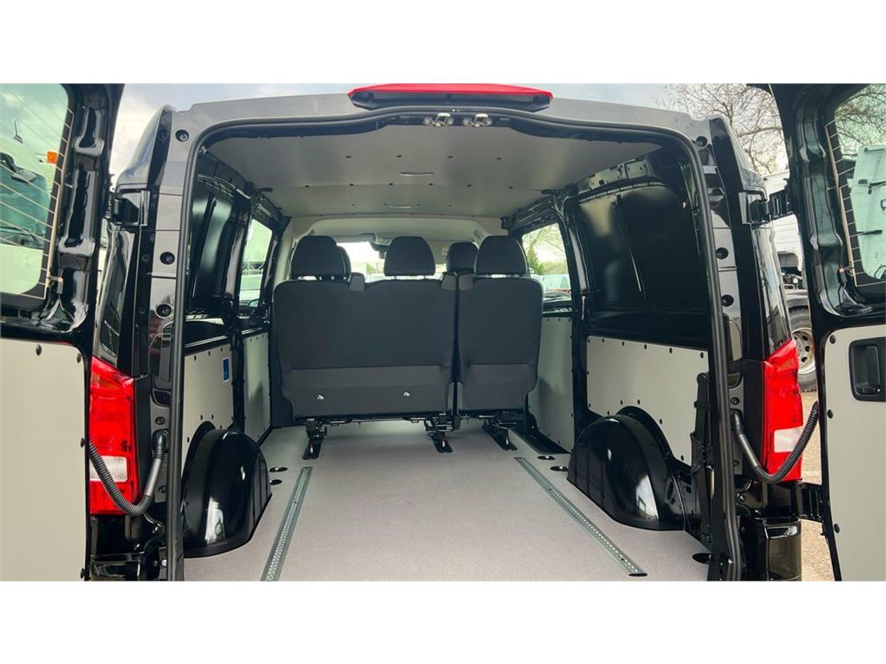 Foto Mercedes-Benz Vito 28