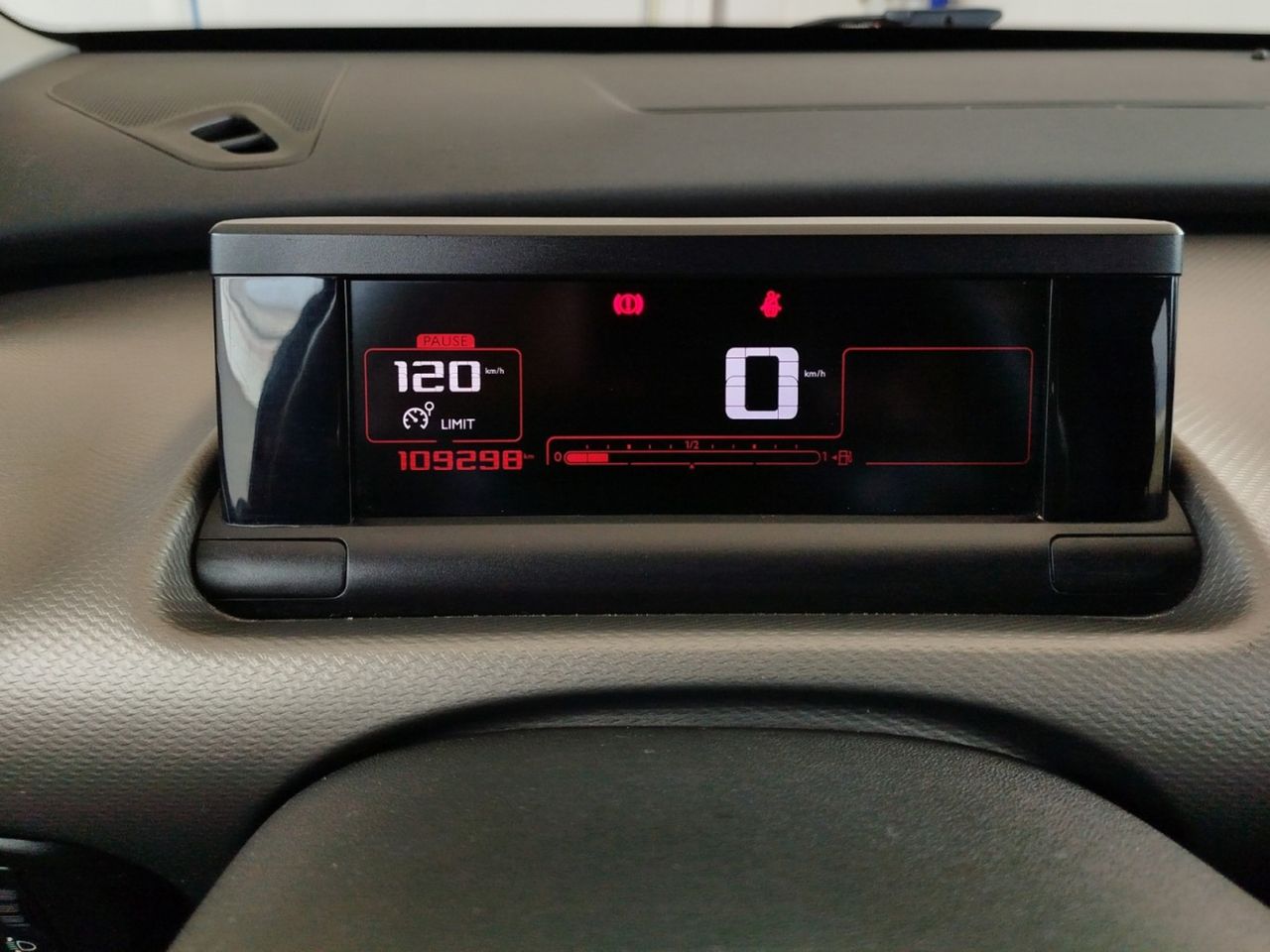 Foto Citroën C4 Cactus 13