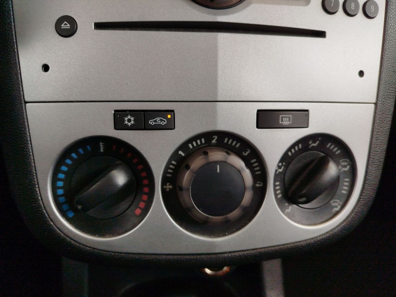 Foto Opel Corsa 14