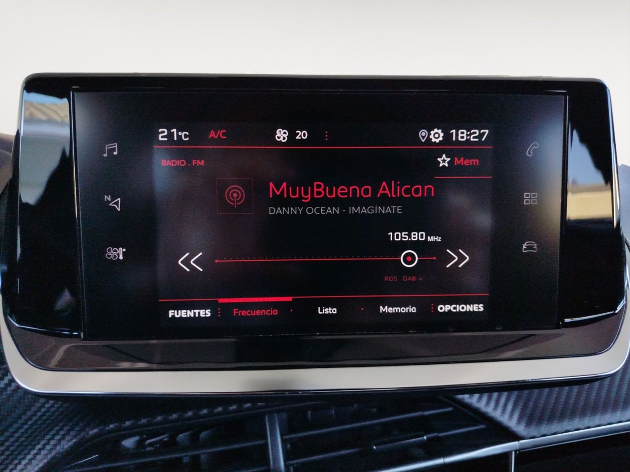 Foto Peugeot 2008 16