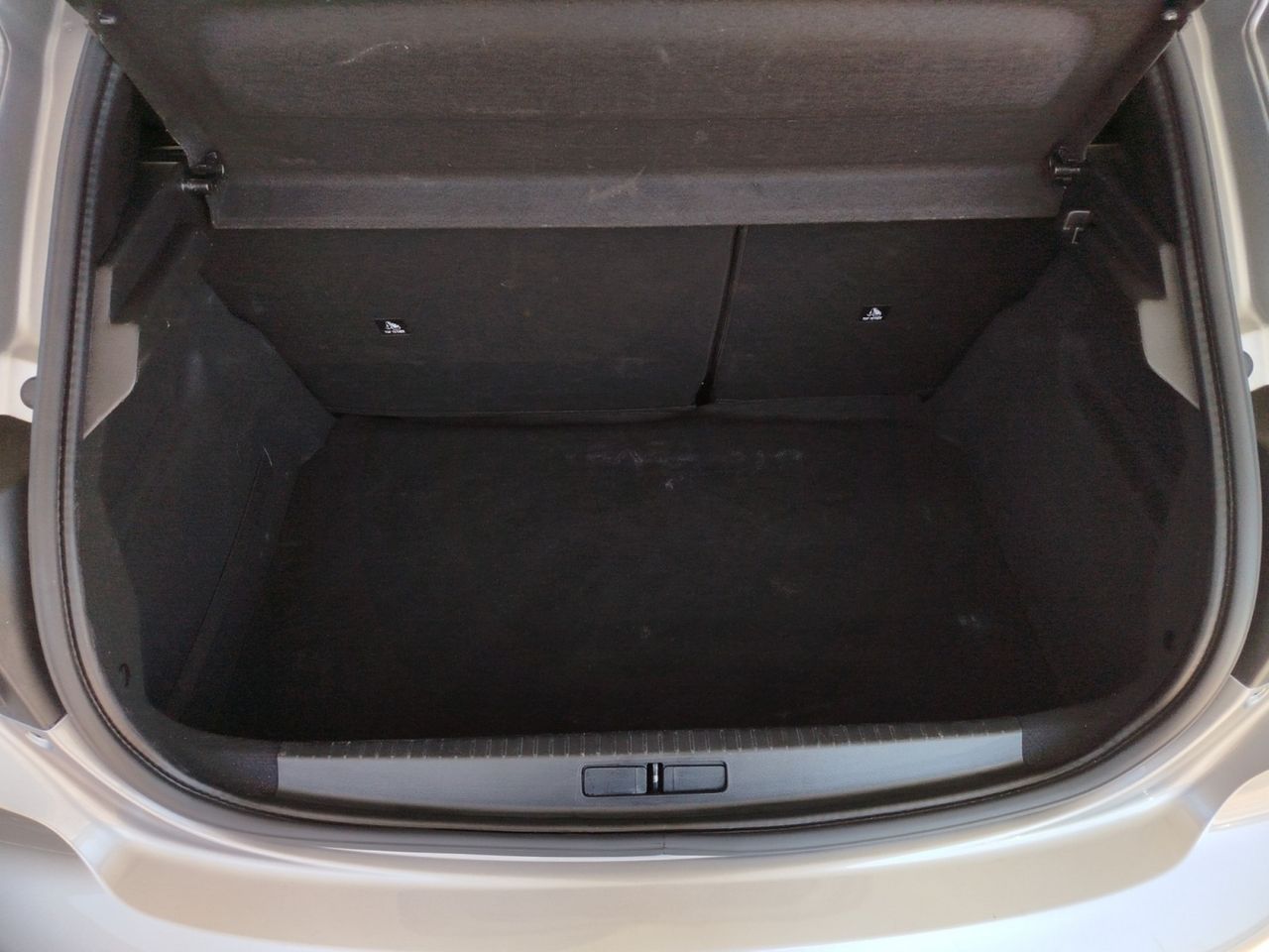 Foto Peugeot 208 11