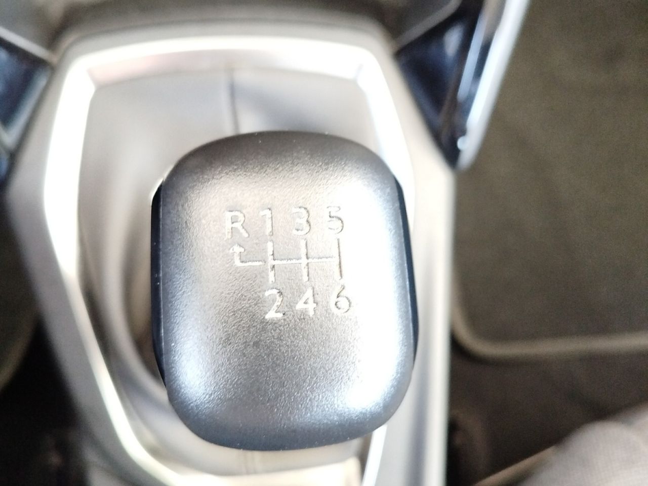 Foto Peugeot 208 12