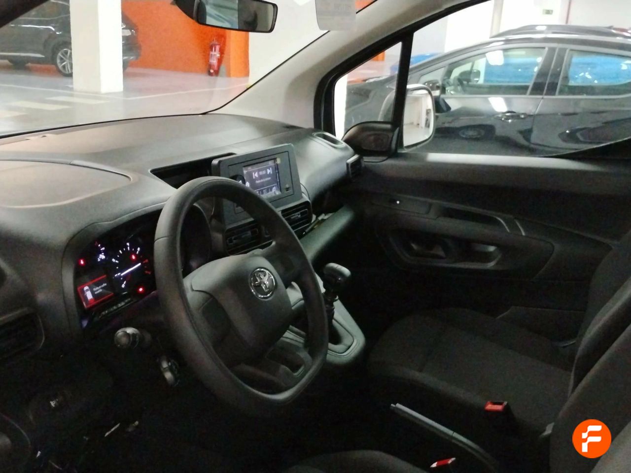 Foto Toyota Proace 13