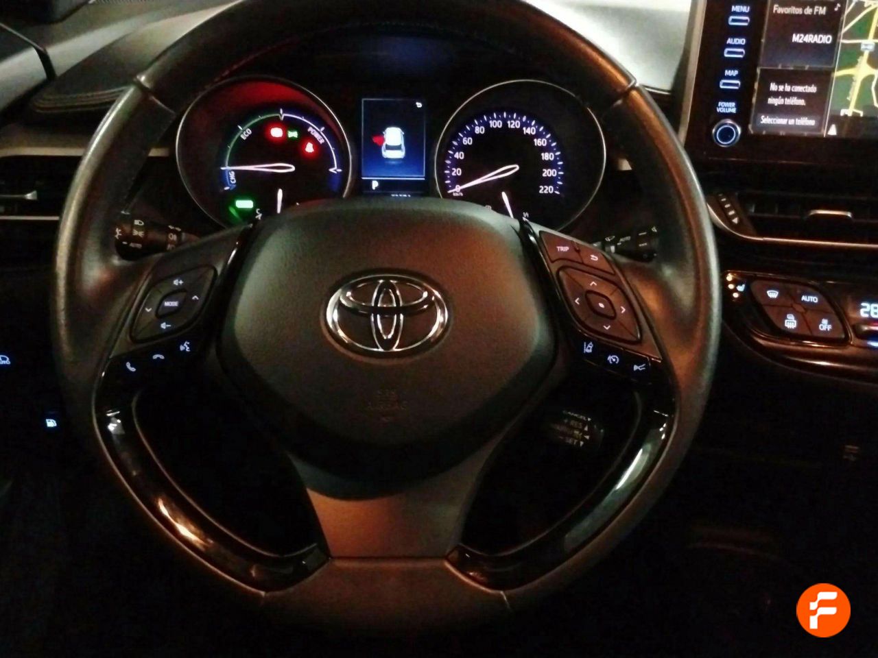 Foto Toyota C-HR 10