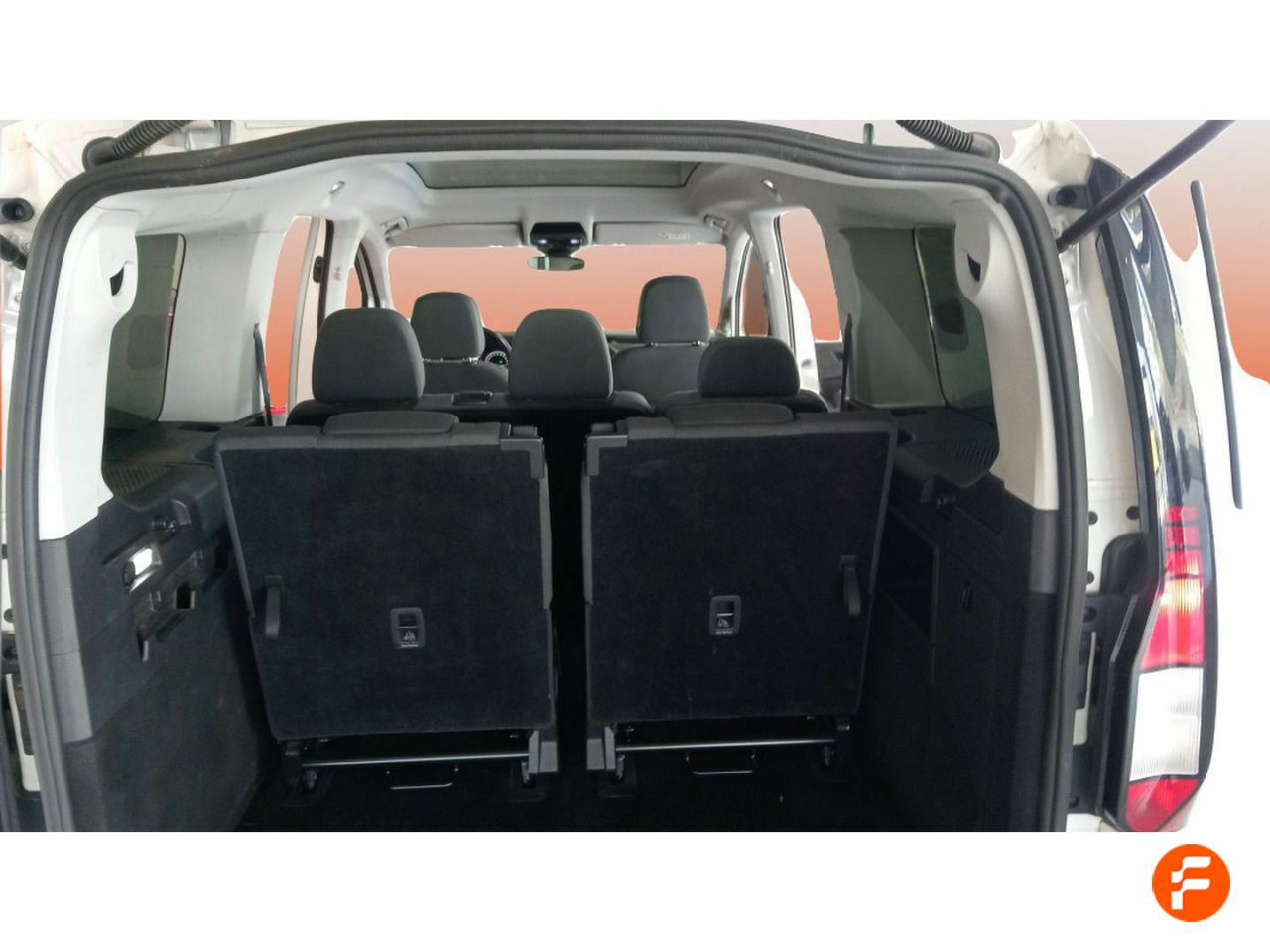 Foto Volkswagen Caddy 32