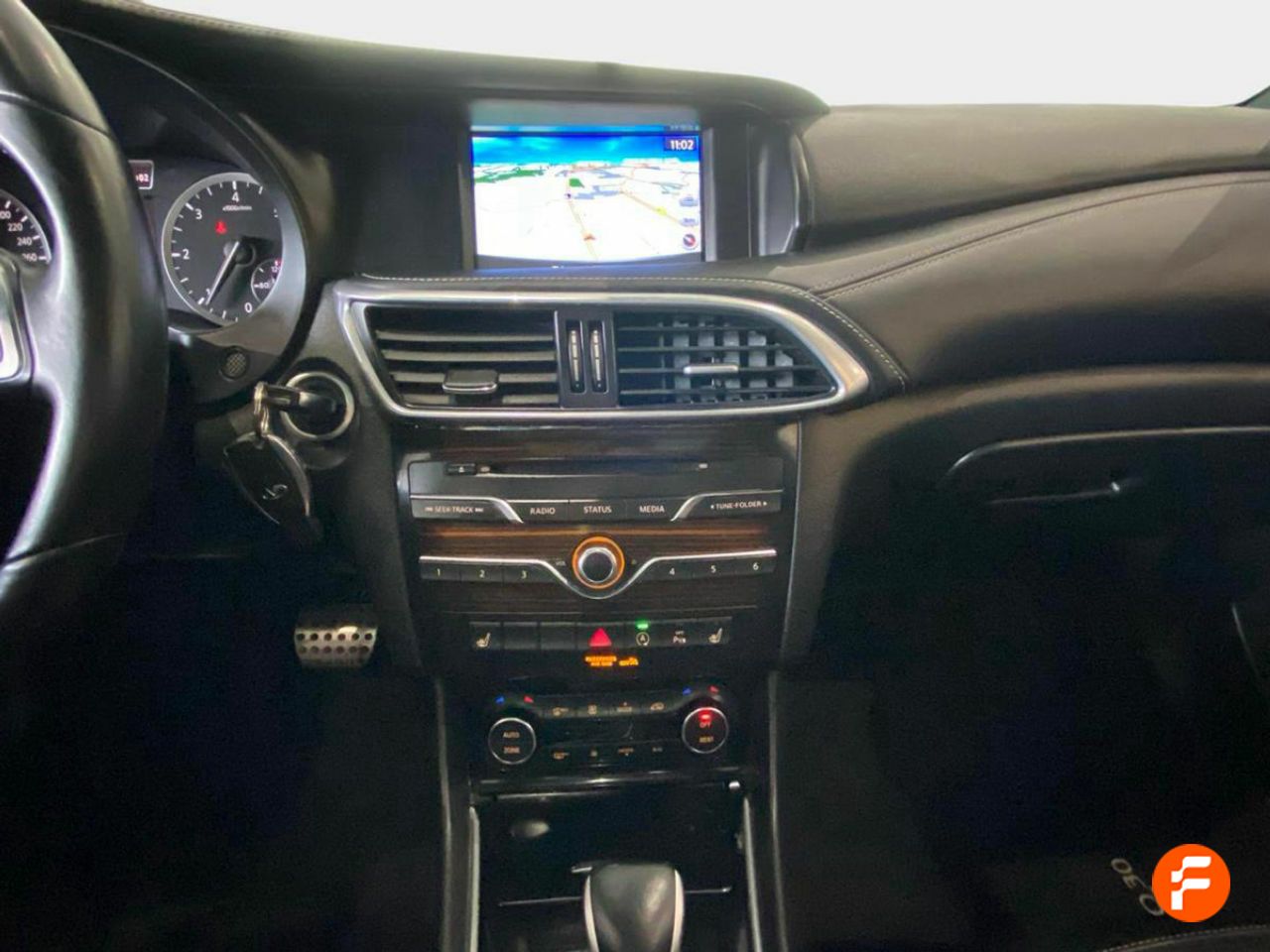 Foto Infiniti Q30 16