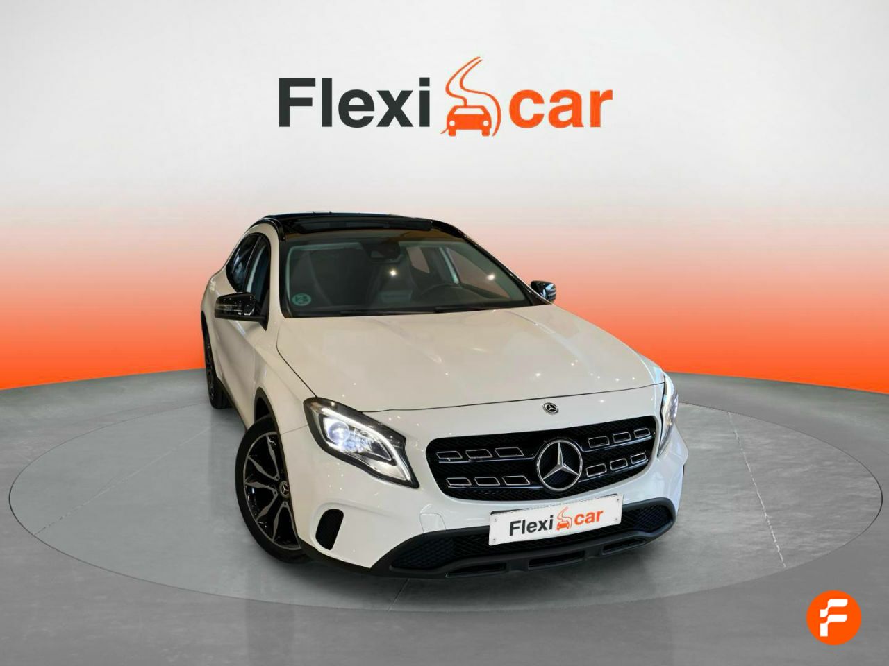 Foto Mercedes-Benz Clase GLA 29